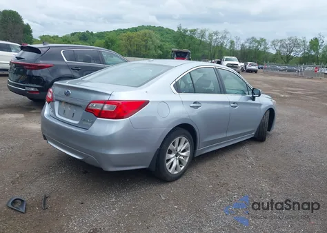 2015 Subaru Legacy 2.5I Premium из США, поврежденный, VIN 4S3BNAF62F3054628